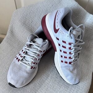 Nike Air Zoom Vomero 11 White and Maroon Running